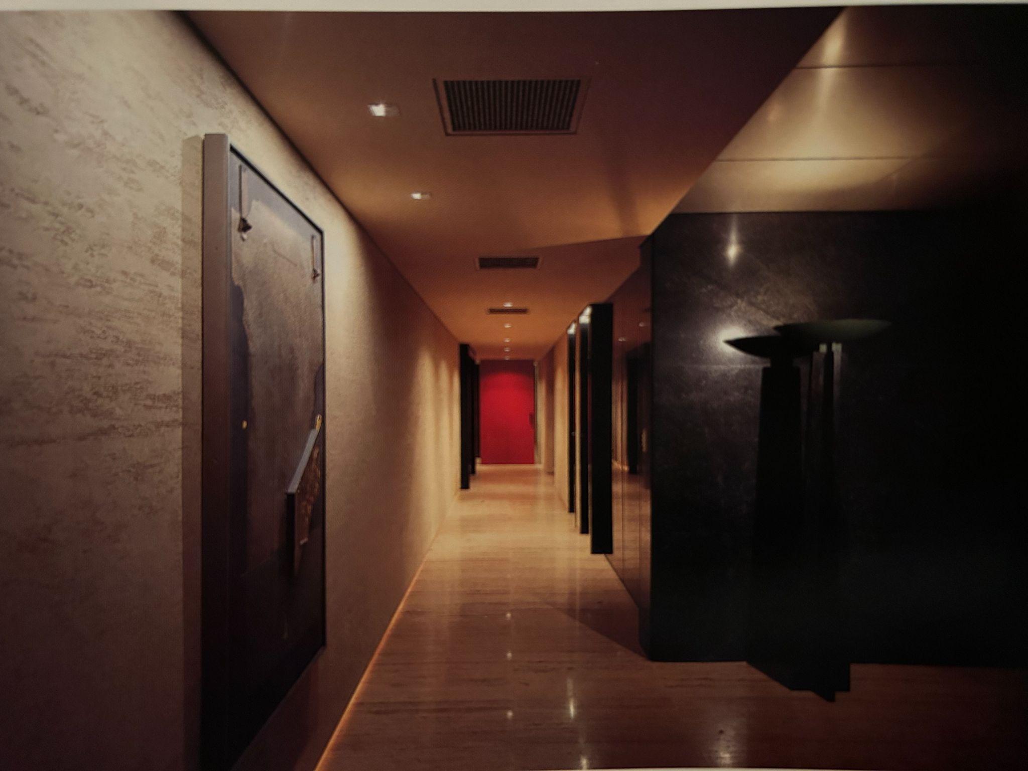 Entrance hall 1F